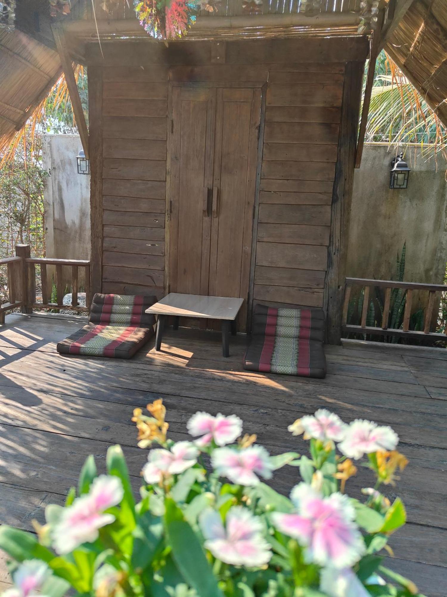 Smilingface Guesthouse Sukhothai Eksteriør billede