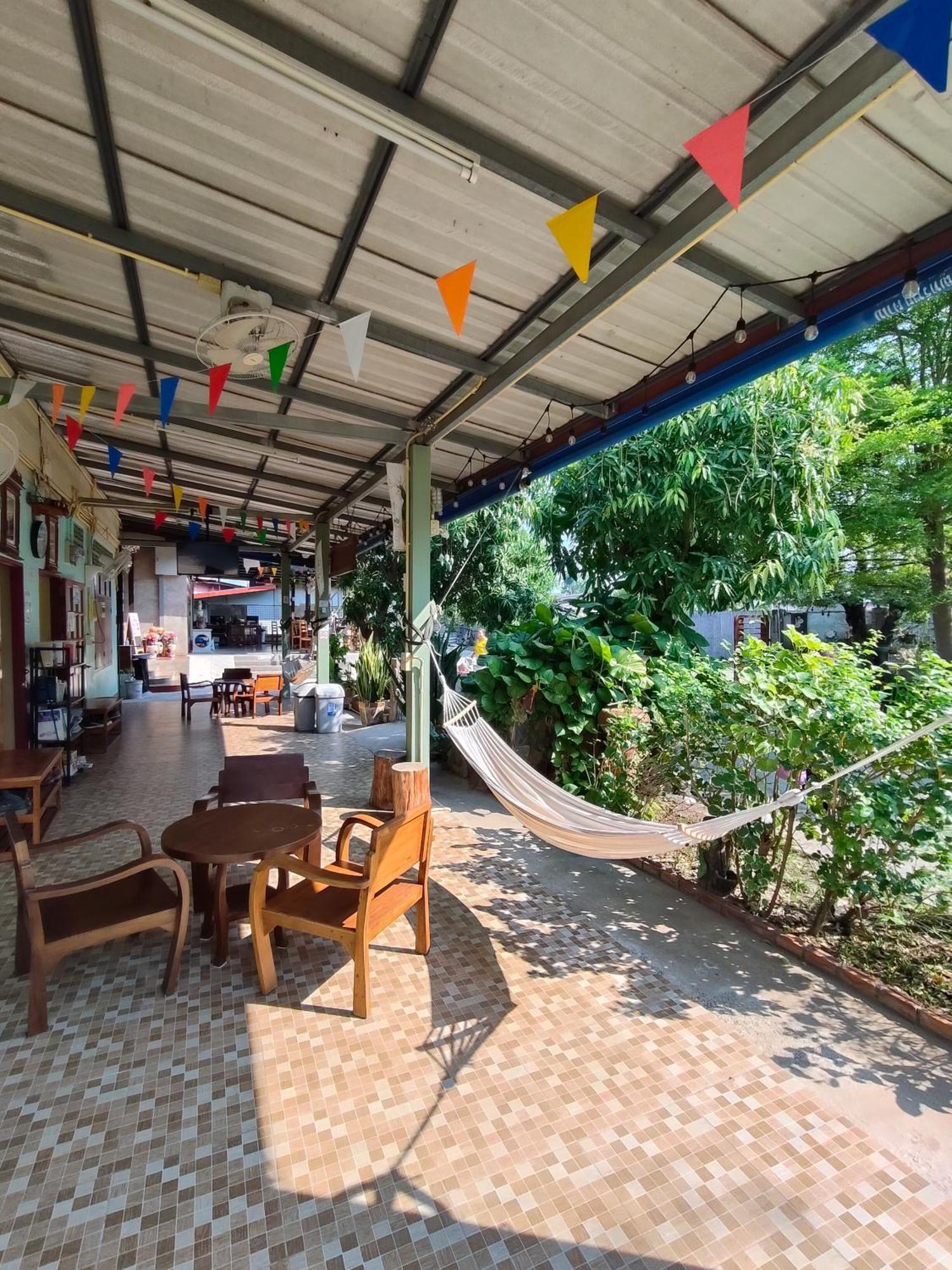 Smilingface Guesthouse Sukhothai Eksteriør billede