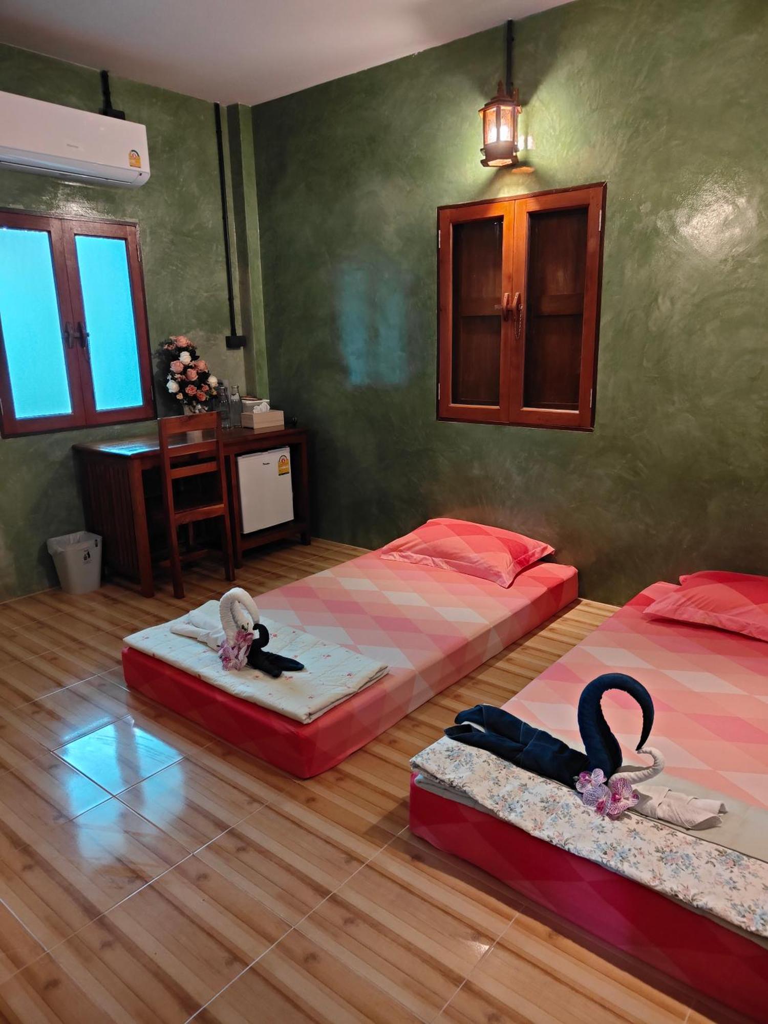 Smilingface Guesthouse Sukhothai Eksteriør billede