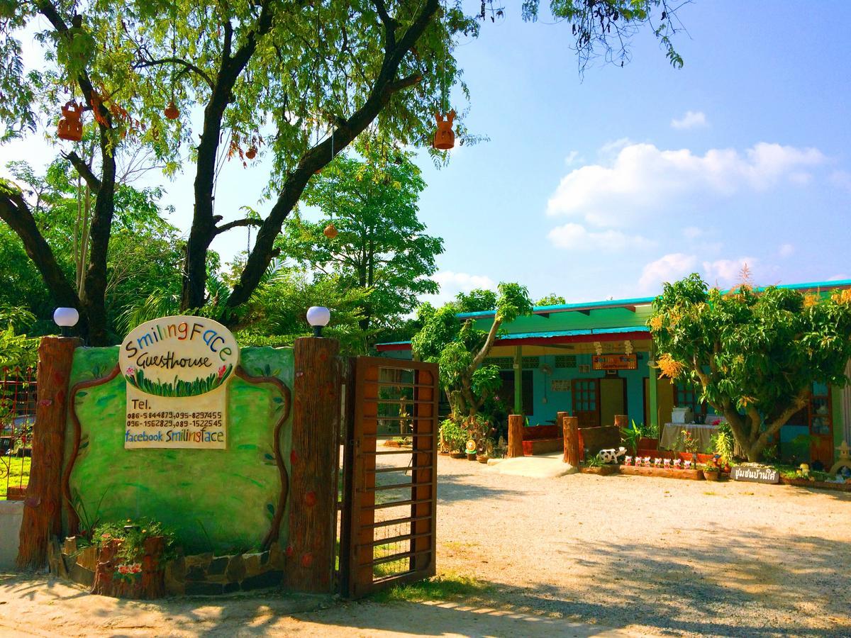 Smilingface Guesthouse Sukhothai Eksteriør billede